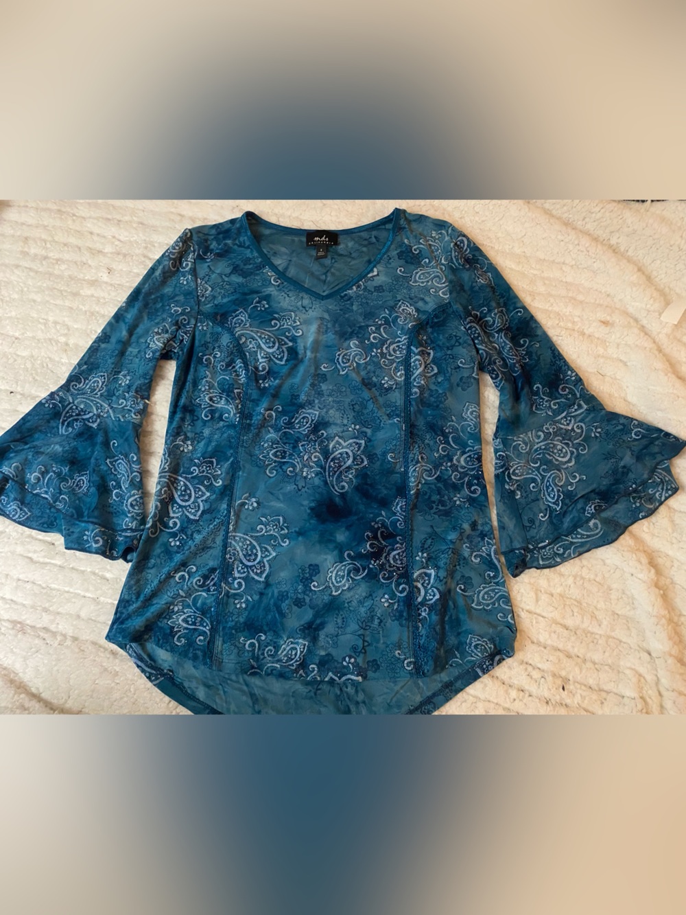 mds California Teal Paisley V-Neck Bell Sleeve Top